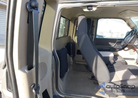 2004 Ford Ranger Edge/Tremor/Xlt z USA, uszkodzony, nr VIN 1FTZR45EX4PA99013